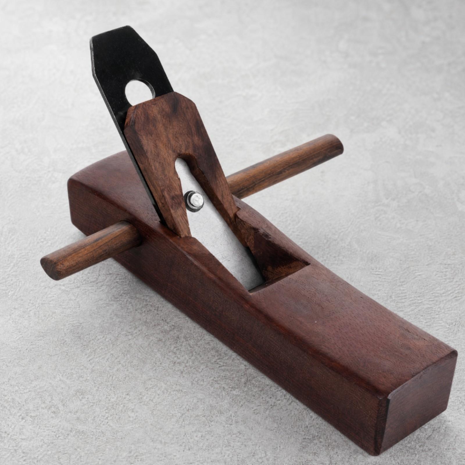 Hand Tools In Workshop - Ręczna strugarka do drewna, narzędzie do